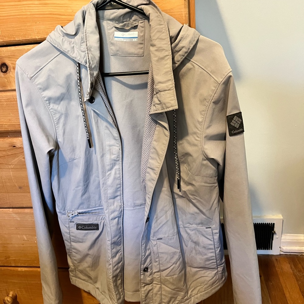 Lightweight Women’s Columbia Jacket